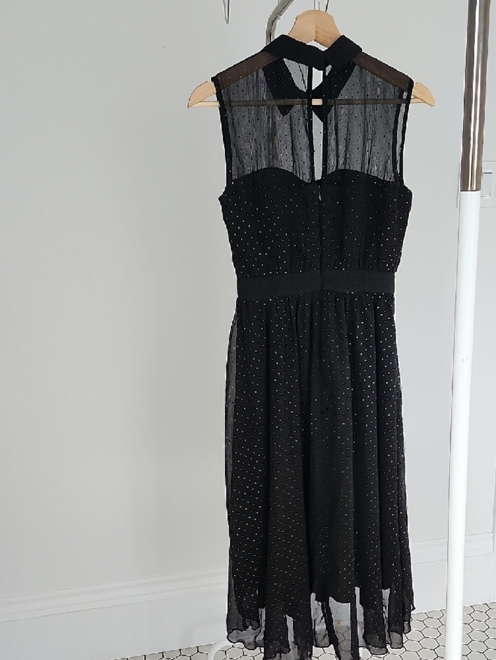 Eve Gravel Black Sleeveless Mesh Dot Midi Dress - Picture 2 of 3